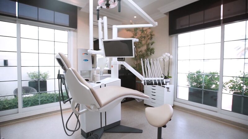 A Modern Dental Clinic in Dubai Showcasing High-End Equipment